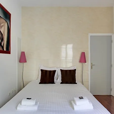 Apartment Short Pompidou