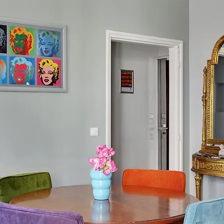 Apartment Short Pompidou